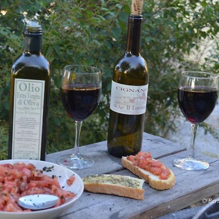 Agriturismo Il Torrione Черталдо Екстериор снимка