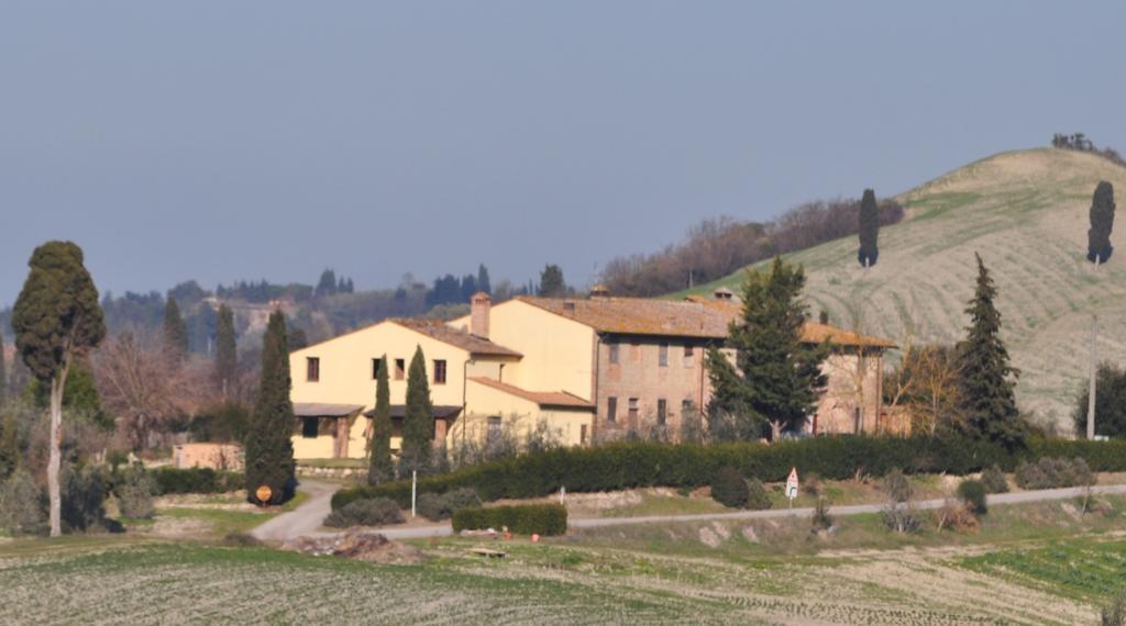 Agriturismo Il Torrione Черталдо Екстериор снимка