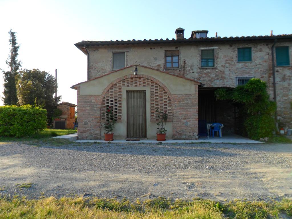 Agriturismo Il Torrione Черталдо Екстериор снимка