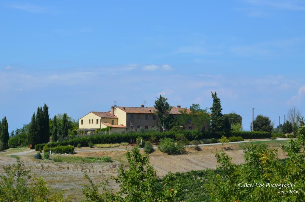 Agriturismo Il Torrione Villa Черталдо Екстериор снимка