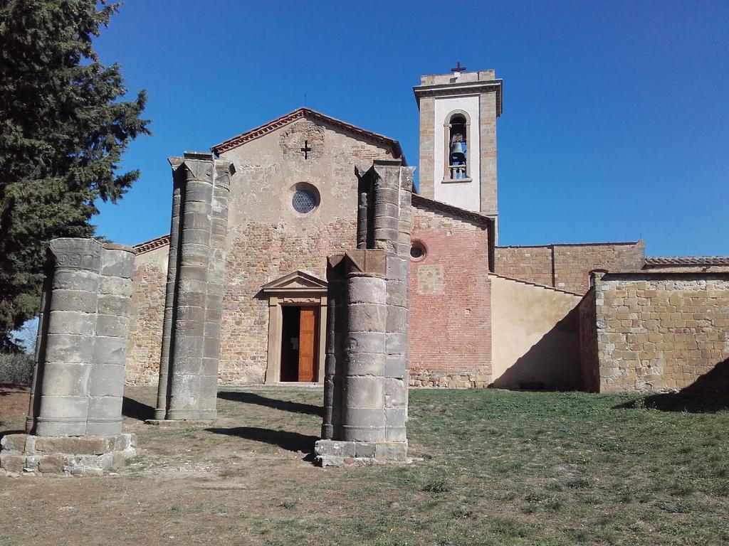 Agriturismo Il Torrione Villa Черталдо Екстериор снимка