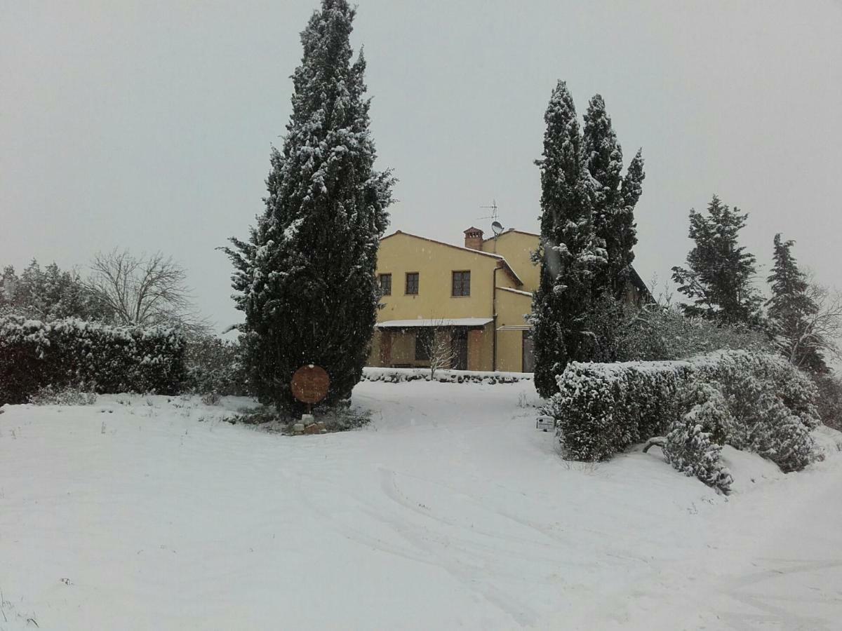 Agriturismo Il Torrione Черталдо Екстериор снимка