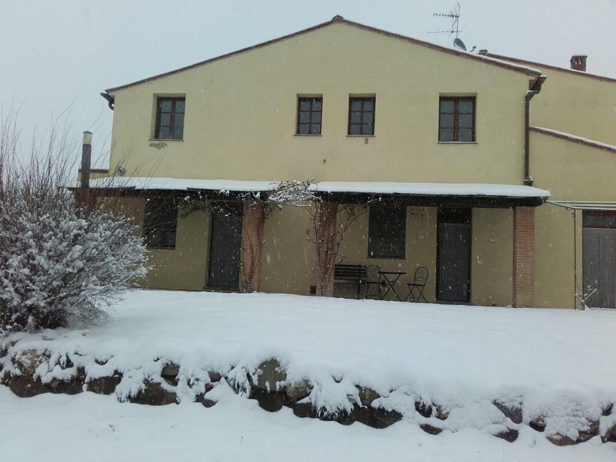 Agriturismo Il Torrione Черталдо Екстериор снимка
