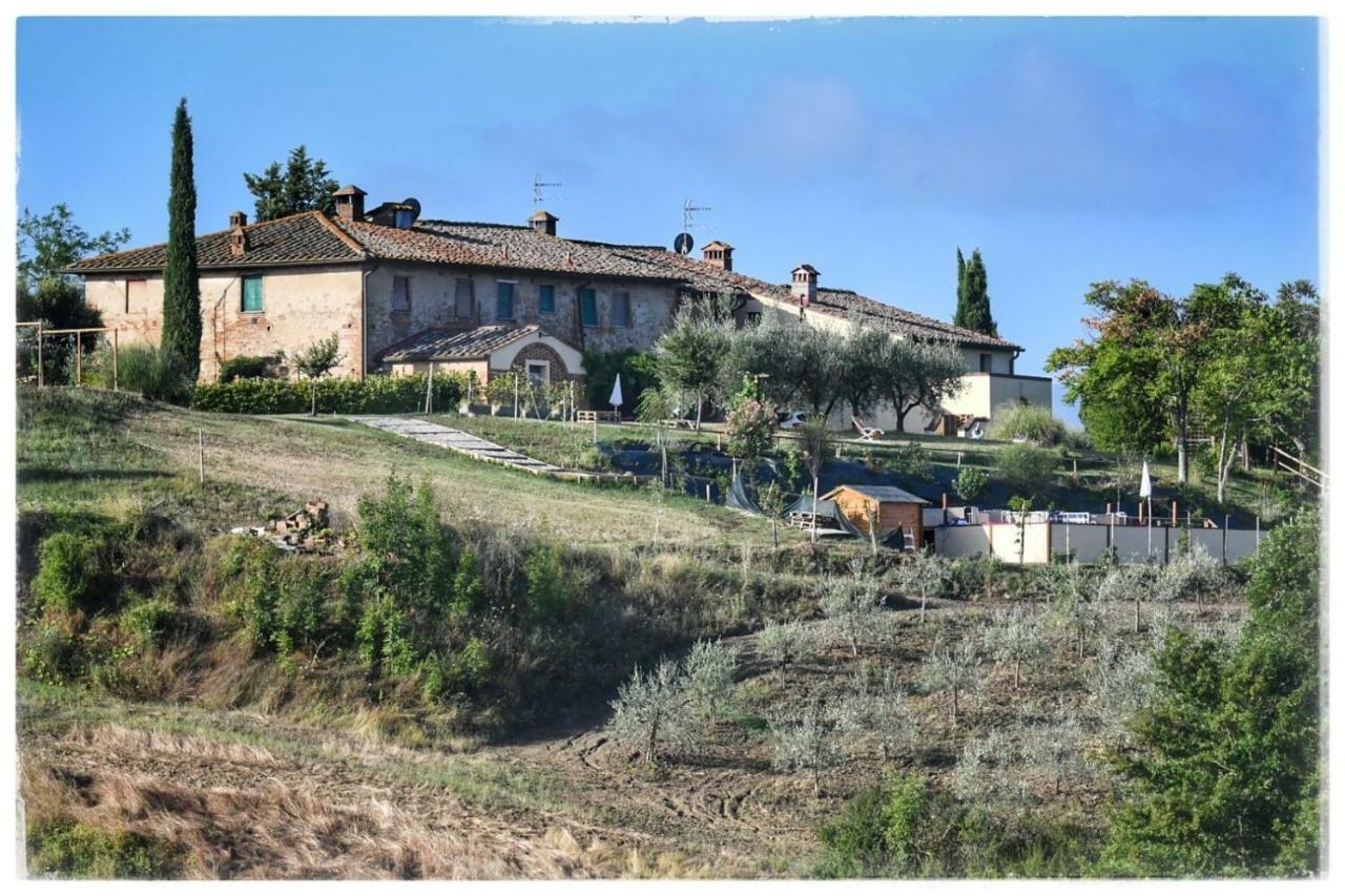 Agriturismo Il Torrione Черталдо Екстериор снимка