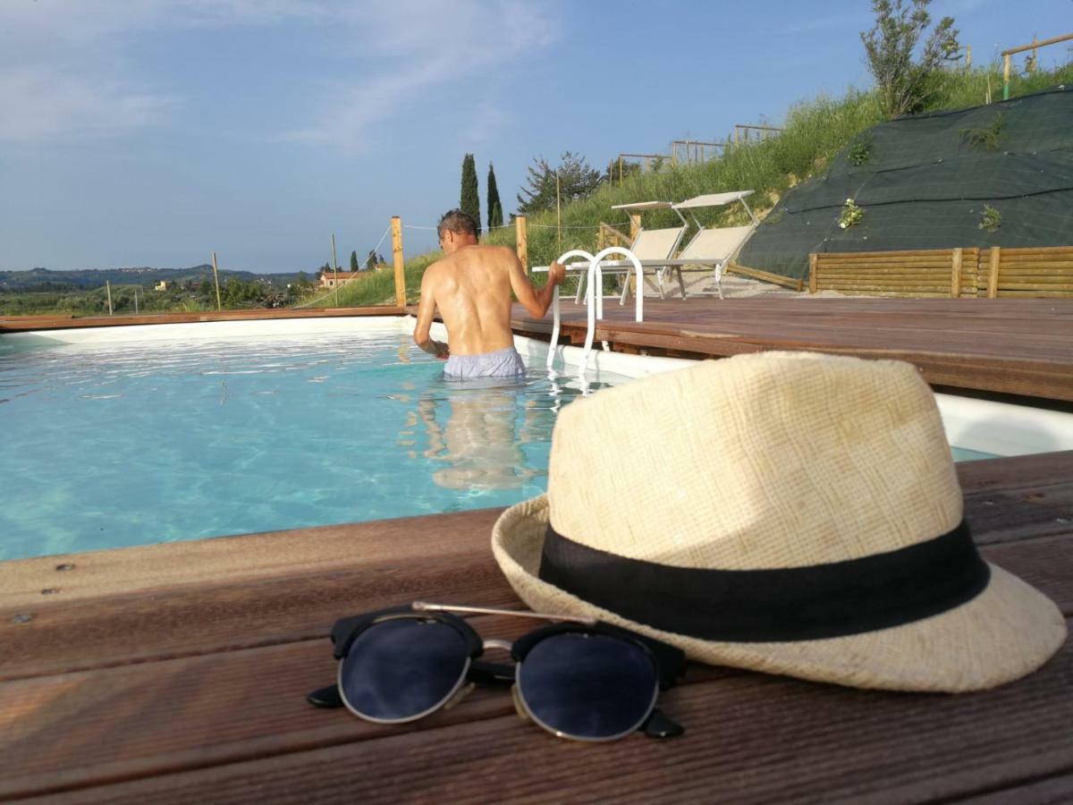 Agriturismo Il Torrione Черталдо Екстериор снимка